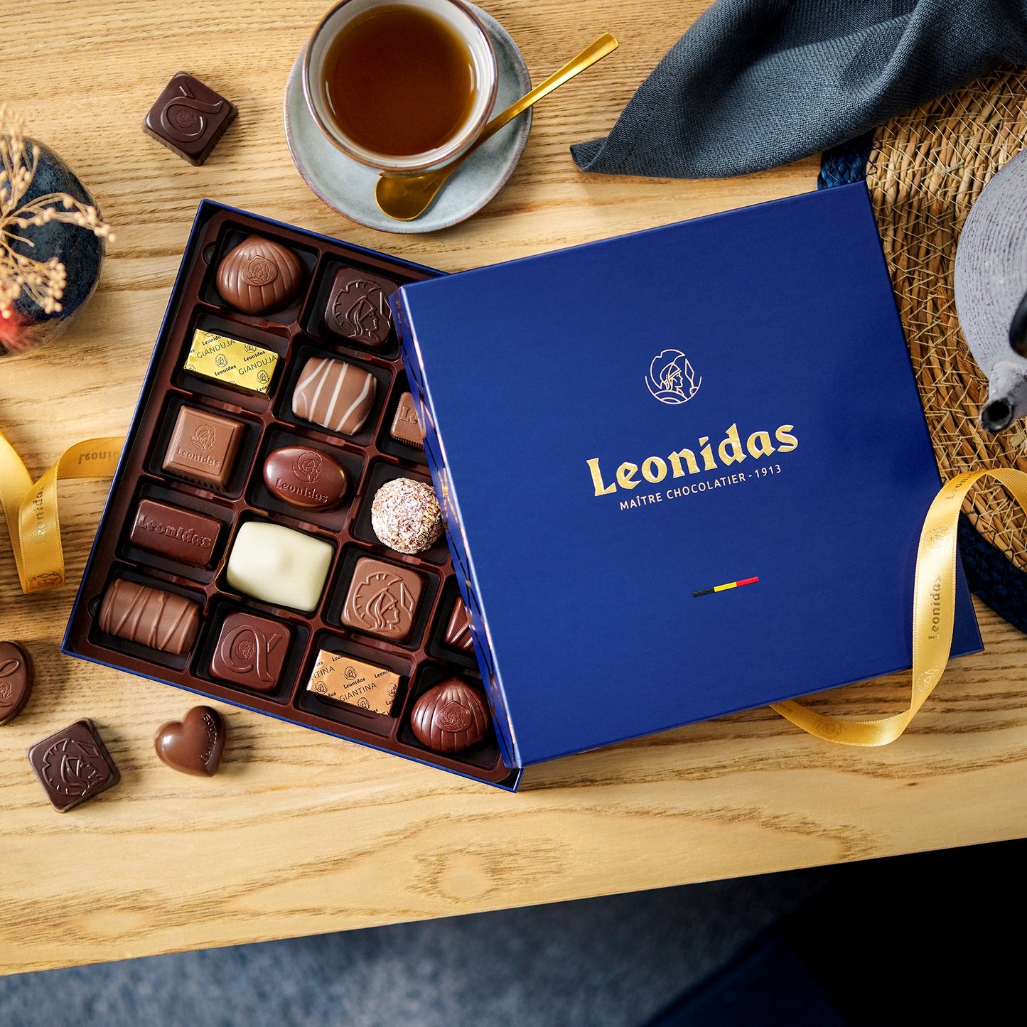 Father's Day Heritage Collection Medium Gift Box, 300g - Leonidas Online Ireland
